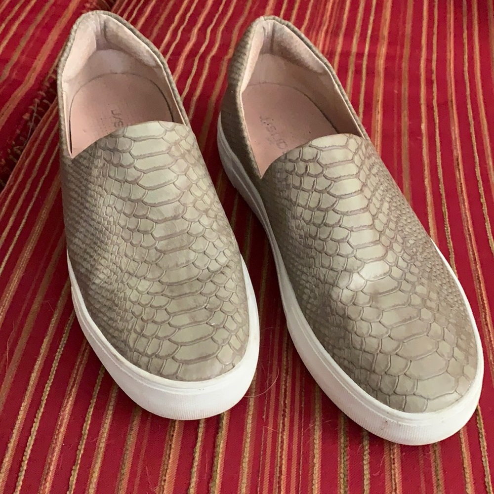J/Slides Slip Ons